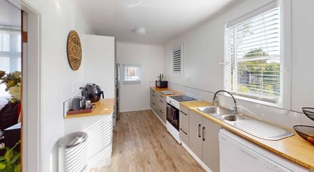 Gonville - 3 Bedrooms - Photo 2