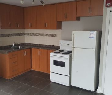 For Lease - 14 North Alarton Street Unit# 7, Mississauga, Ontario - Photo 2