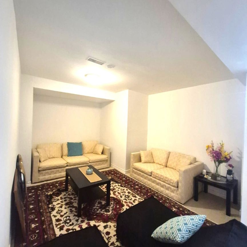 For Lease - 6080 Featherhead Crescent Unit# Lower, Mississauga, Ontario - Photo 1