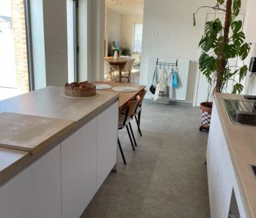 Twee slaapkamer gezinswoning (type halfopen) met ruim terras - Foto 6