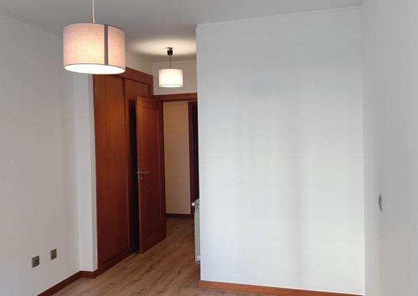 Apartamento T2 em Condomínio Fechado com Piscina, Matosinhos-Sul
