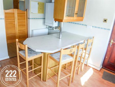 3 bedroom semi-detached house to rent - Photo 3