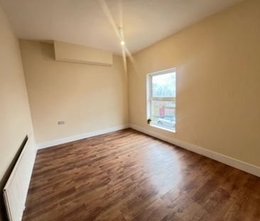 Coombe Street, Coventry-Move in Immediately - - Photo 1