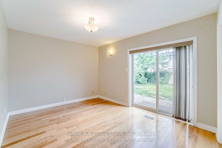 For Lease - 3385 Ellengale Drive Unit# Main + 2 Lower Levels, Mississauga, Ontario - Photo 4
