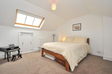 3 Double Bedroom Terrace House to let in Tunbridge Wells - Photo 4