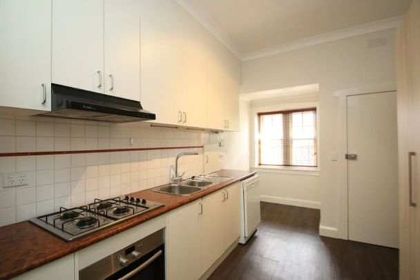 Gem in the Heart of South Yarra! - Photo 1