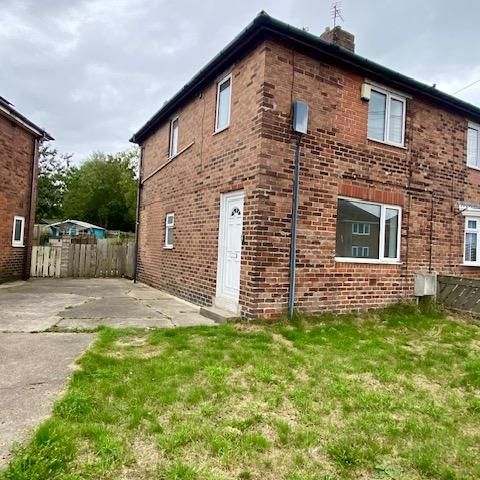 3 bedroom semi-detached house to rent - Photo 1