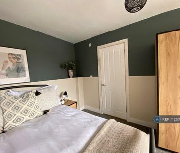 1 bedroom in a house share to rent - Photo 4