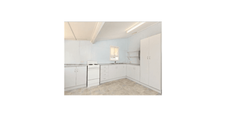 Charming Queensland Cottage in Prime Manly Location – Don’t Miss Out! - Photo 2