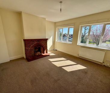 Monyhull Hall Road, Birmingham, B30 - Photo 2