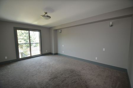 3 Bedroom Main Floor Duplex in Holliston - Photo 2