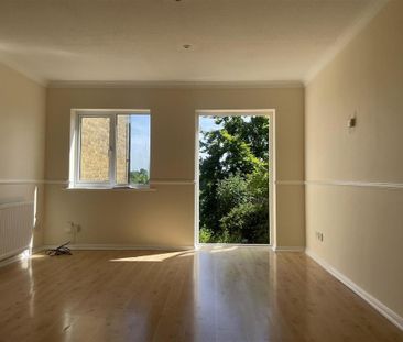 2 bedroom semi-detached house to rent - Photo 2