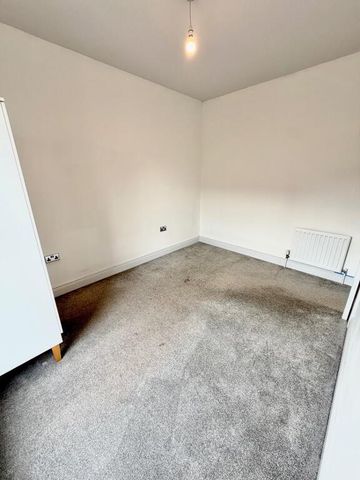 32 Deanery Gardens, Armagh, BT61 7AS - Photo 3