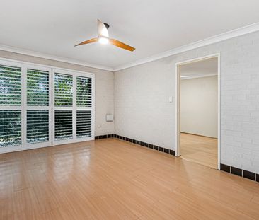 Convenient Locale - Minutes from Penrith Westfield & Nepean Hospital! - Photo 4