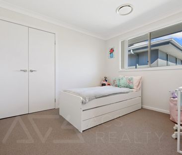Modern Family Living in the Heart of Schofields - Photo 3