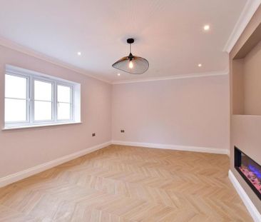 4 bedroom detached house to rent - Photo 3