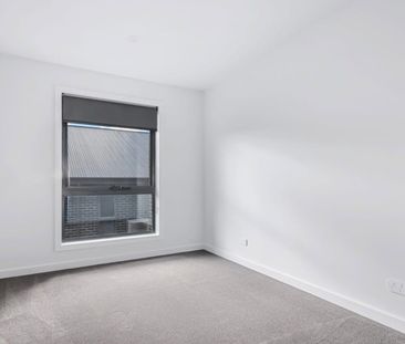 New Build in highly sort after area - Photo 3