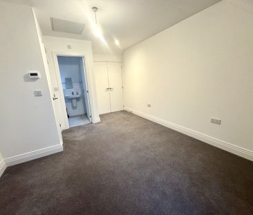 Clayfield Road, Weston Turville - Photo 3