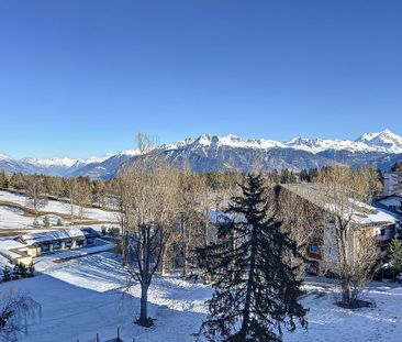 Luminous 4.5 room apartment in the very center of Crans-Montana - Photo 3