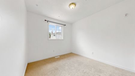 For Lease - 700 Champlain Boulevard Unit# 2, Cambridge, Ontario - Photo 4