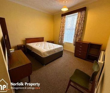 West City, NR2 - Photo 4