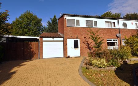 Freeman Close, Greenleys, Milton Keynes, MK12 - Photo 4