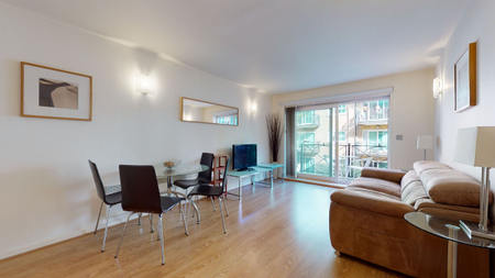 Western Gateway, London, E16 - Photo 2