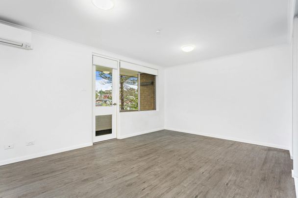 Modern one bedroom unit! - Photo 1