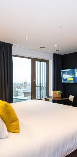 Serviced studio apartment for rent in The Liberties, Dublin - Photo 1