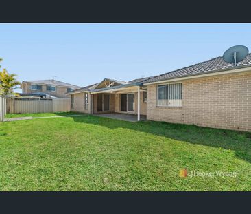 5 Merimbula Place, Woongarrah, NSW 2259 - Photo 2