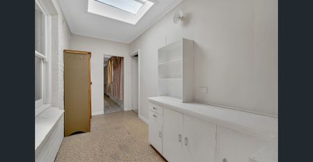 Four Bedroom Home! - Photo 4