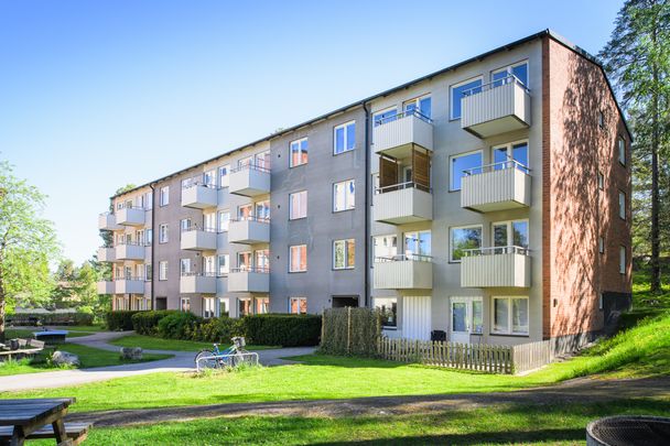 Norra Storängsvägen, Finspång - Photo 1