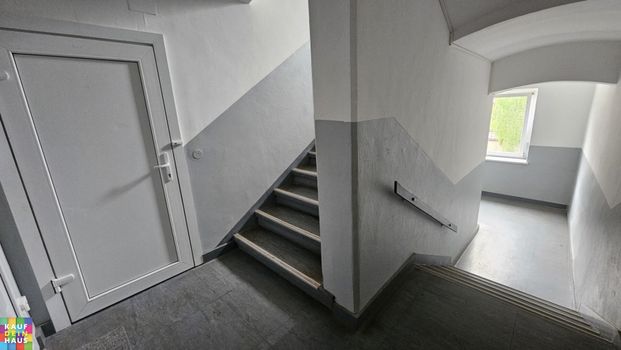 Frisch saniert 1-Zimmerwohnung mit Küche - Photo 1
