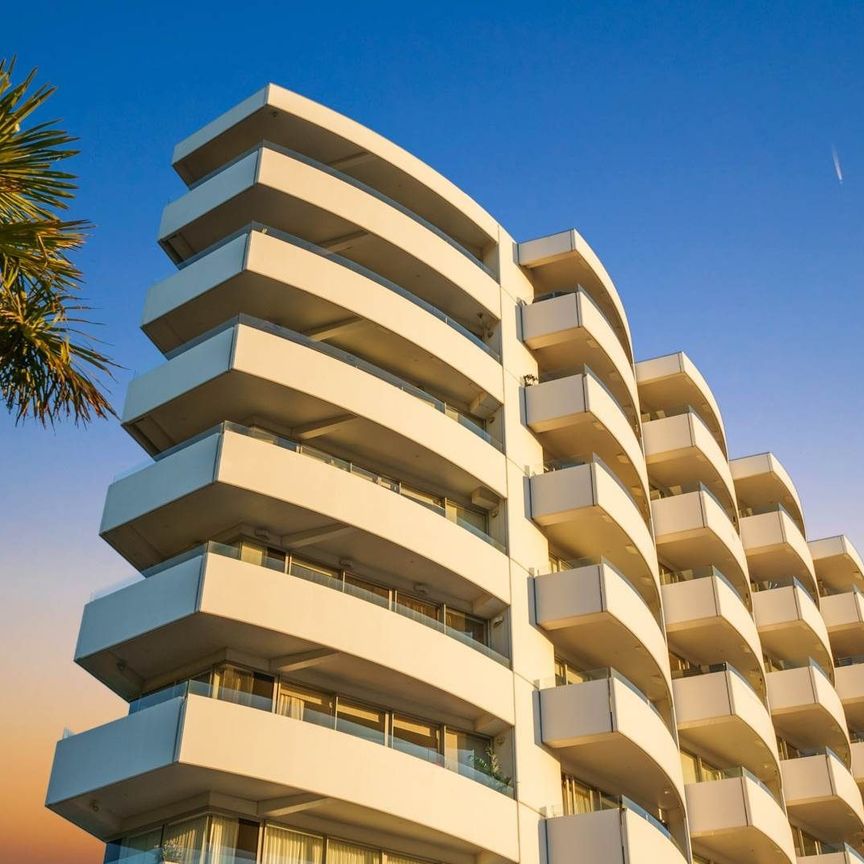 The Mirage - Furnished 1 Bedroom - Photo 1