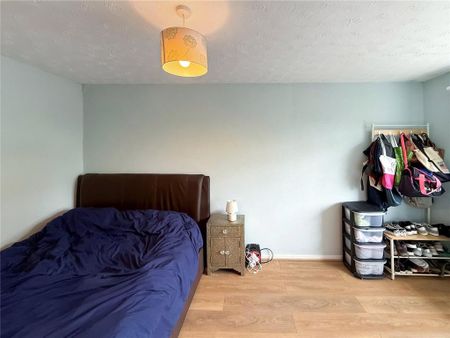 5 bedroom detached house to rent - Photo 2