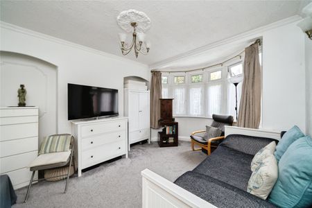 Wyndham Crescent, Whitton, Hounslow, TW4 5HZ - Photo 3