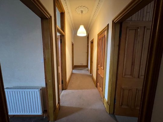 3 bedroom flat to rent - Photo 1