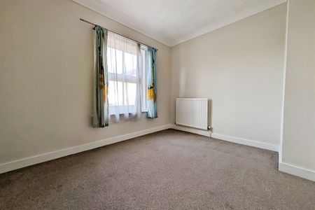 Station Road, Netley Abbey, SO31 - Photo 4