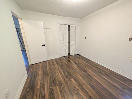 2 Bedroom House with Fully Finished Basement in St. Catharines! - Photo 4