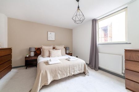 2 bedroom ground floor flat to rent - Photo 5