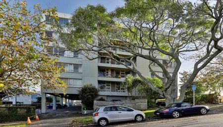 Studio Apartment - Photo 5