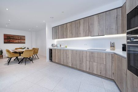 3 bedroom flat to rent - Photo 5