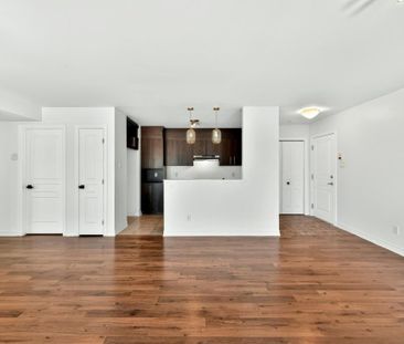 Appartement à louer - Laval (Chomedey) (Autres) - Photo 1