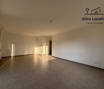 Location Appartement 3 pièces 66m² THONON LES BAINS 74200 - Photo 2