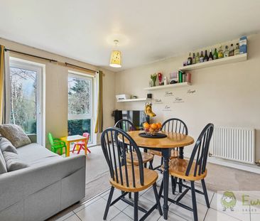 2 Bedroom - Photo 2