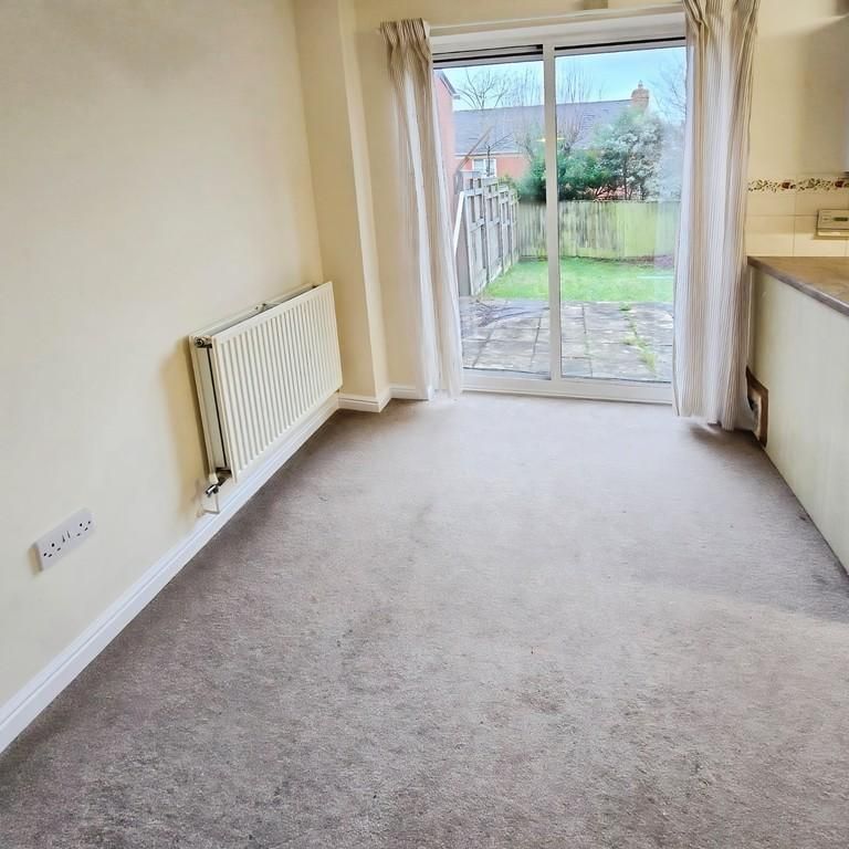 3 bedroom terraced house to rent - Photo 1