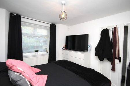1 bedroom ground floor maisonette to rent - Photo 5