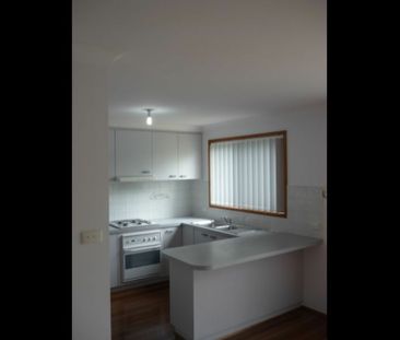 4/3 Tenison-Woods Circuit, Bonython ACT, Belconnen - Photo 3