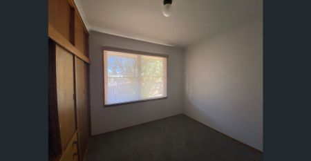 FAMILY HOME IN THE WEST - Photo 3