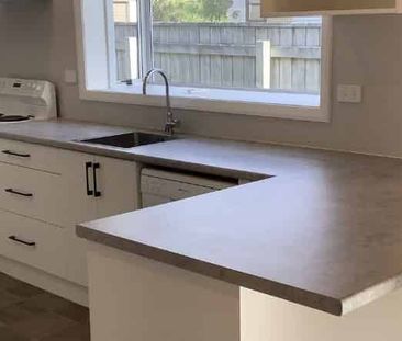 105 Main Road, Wainuiomata, Lower Hutt - Photo 2